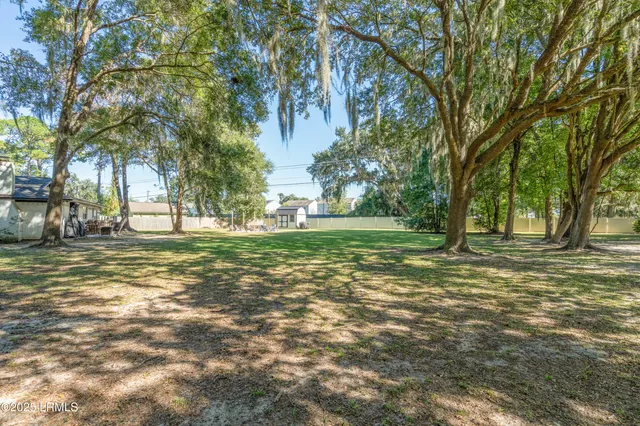$425,000 | 5935 Pleasant Farm Drive, Beaufort, SC 29906
