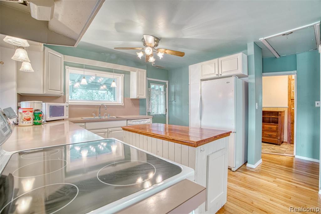 5902 Bullard Road Fenton, MI 48430 - Photo 7 of 36