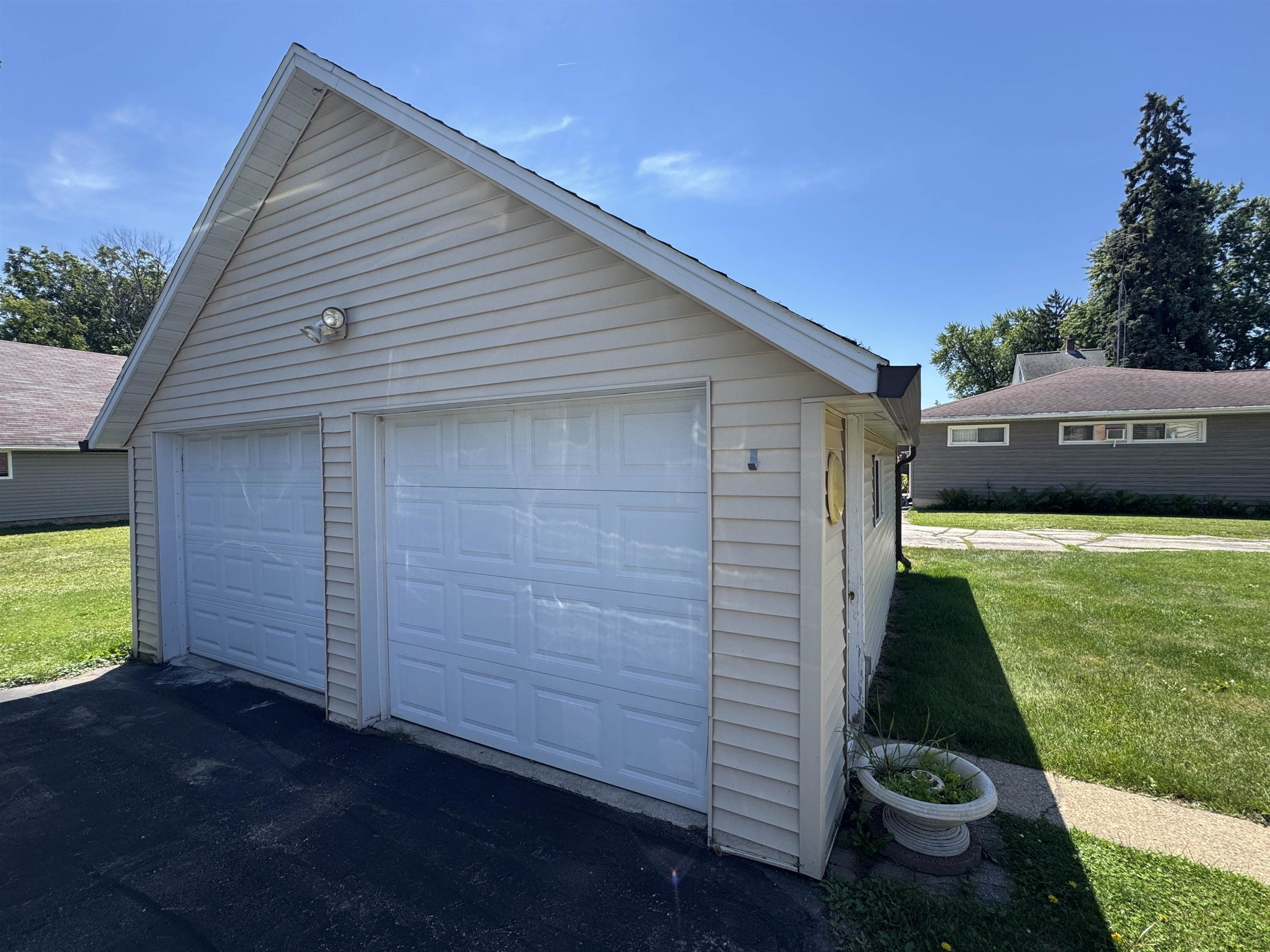 971 Metomen Street Ripon, WI 54971 - Photo 25 of 29