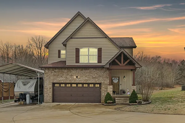 $370,000 | 505 Cardinal Circle, Westmoreland, TN 37186