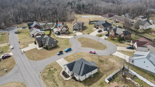 $370,000 | 505 Cardinal Circle, Westmoreland, TN 37186