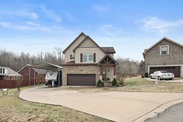 $370,000 | 505 Cardinal Circle, Westmoreland, TN 37186