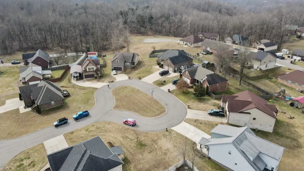 $370,000 | 505 Cardinal Circle, Westmoreland, TN 37186