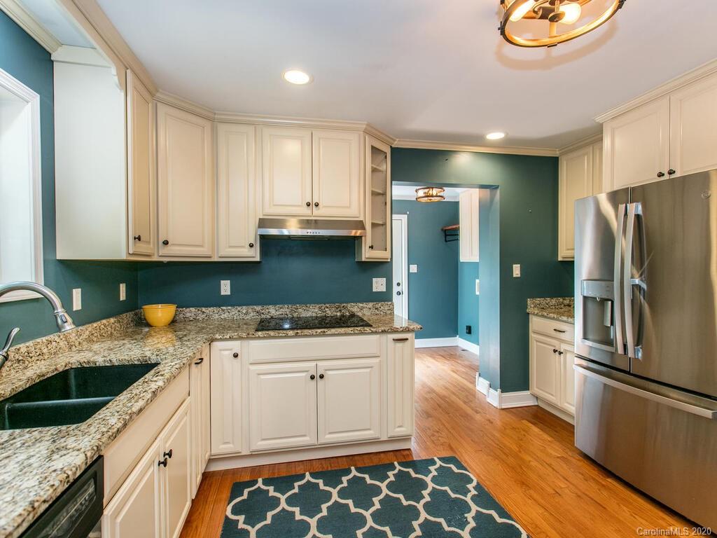 203 Riva Ridge Drive Fairview, NC 28730 - Photo 12 of 39 Gallery Image 12