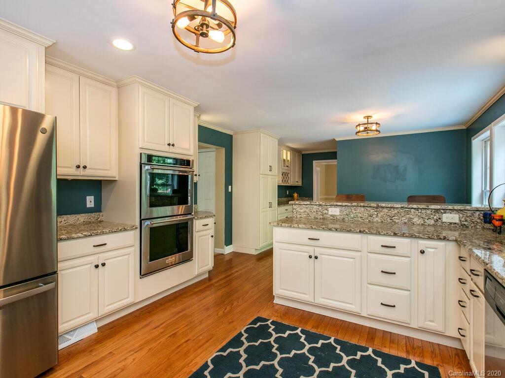 203 Riva Ridge Drive Fairview, NC 28730 - Photo 14 of 39 Gallery Image 14