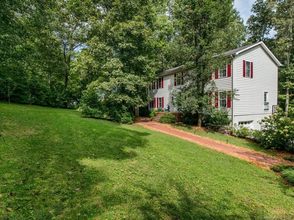 203 Riva Ridge Drive Fairview, NC 28730 - Photo 3 of 39 Gallery Image 3