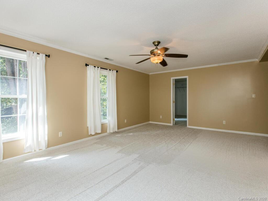 203 Riva Ridge Drive Fairview, NC 28730 - Photo 22 of 39 Gallery Image 22