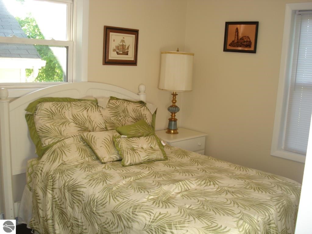 131 North Vandecar Road Mount Pleasant, MI 48858 - Photo 13 of 39 1784849-12.JPG