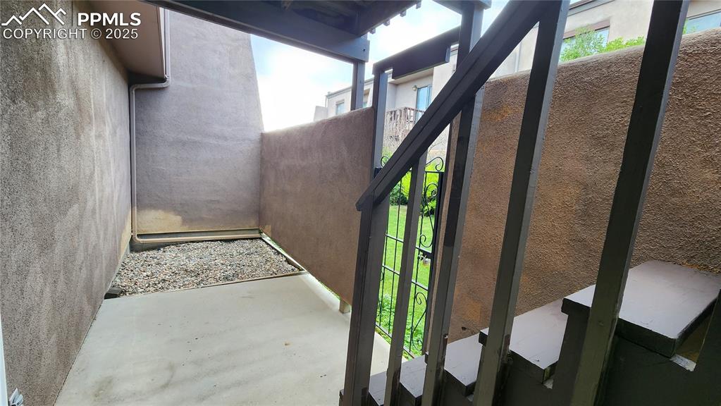 2007 Mohawk Road Pueblo, CO 81001 - Photo 17 of 19 a view of entryway