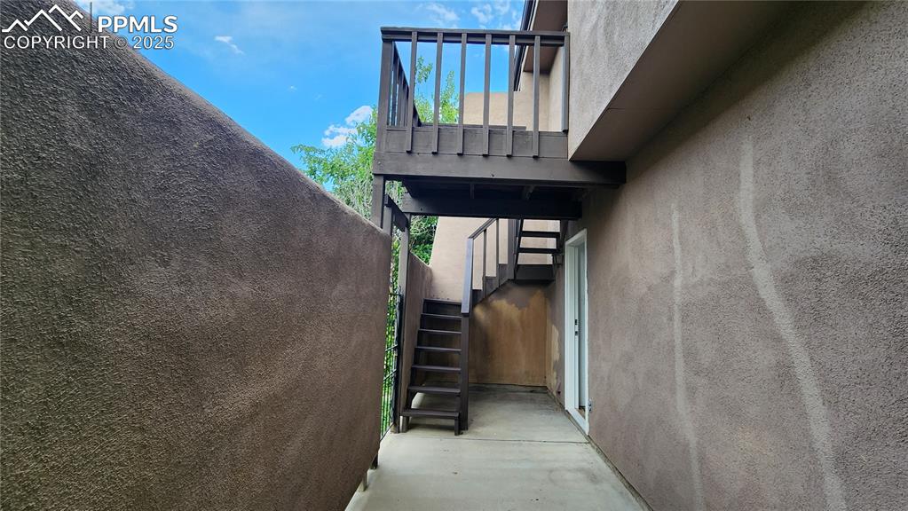 2007 Mohawk Road Pueblo, CO 81001 - Photo 18 of 19 a view of entryway with wooden floor