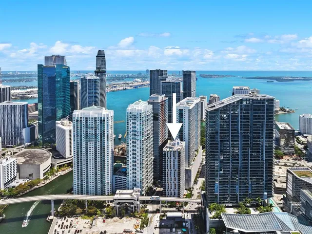 $589,000 | 31 Southeast 6th Street, Unit 2002, Miami, FL 33131