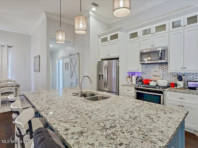 $399,900 | 206 Richmond Pointe Way, Richland, MS 39218