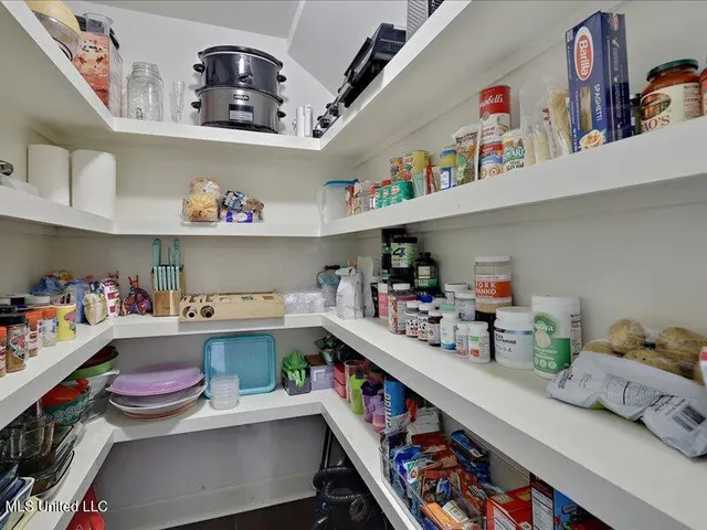 $399,900 | 206 Richmond Pointe Way, Richland, MS 39218