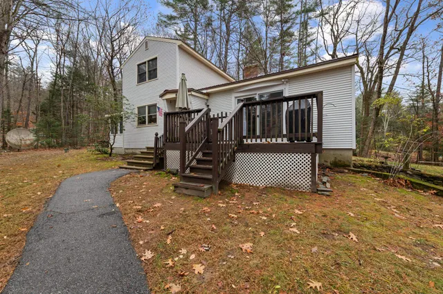 $445,000 | 14 Heritage Hill Road, Holderness, NH 03245