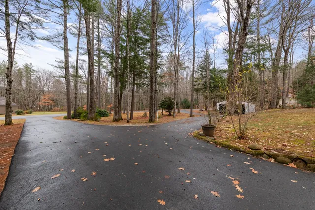 $445,000 | 14 Heritage Hill Road, Holderness, NH 03245