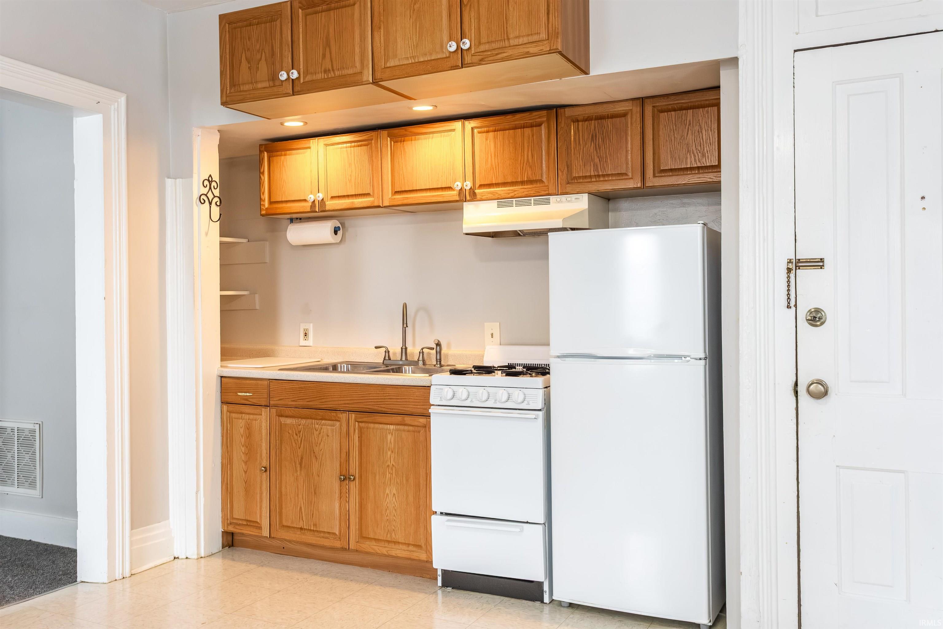 1011 West Wayne Street Fort Wayne, IN 46802 - Photo 14 of 21