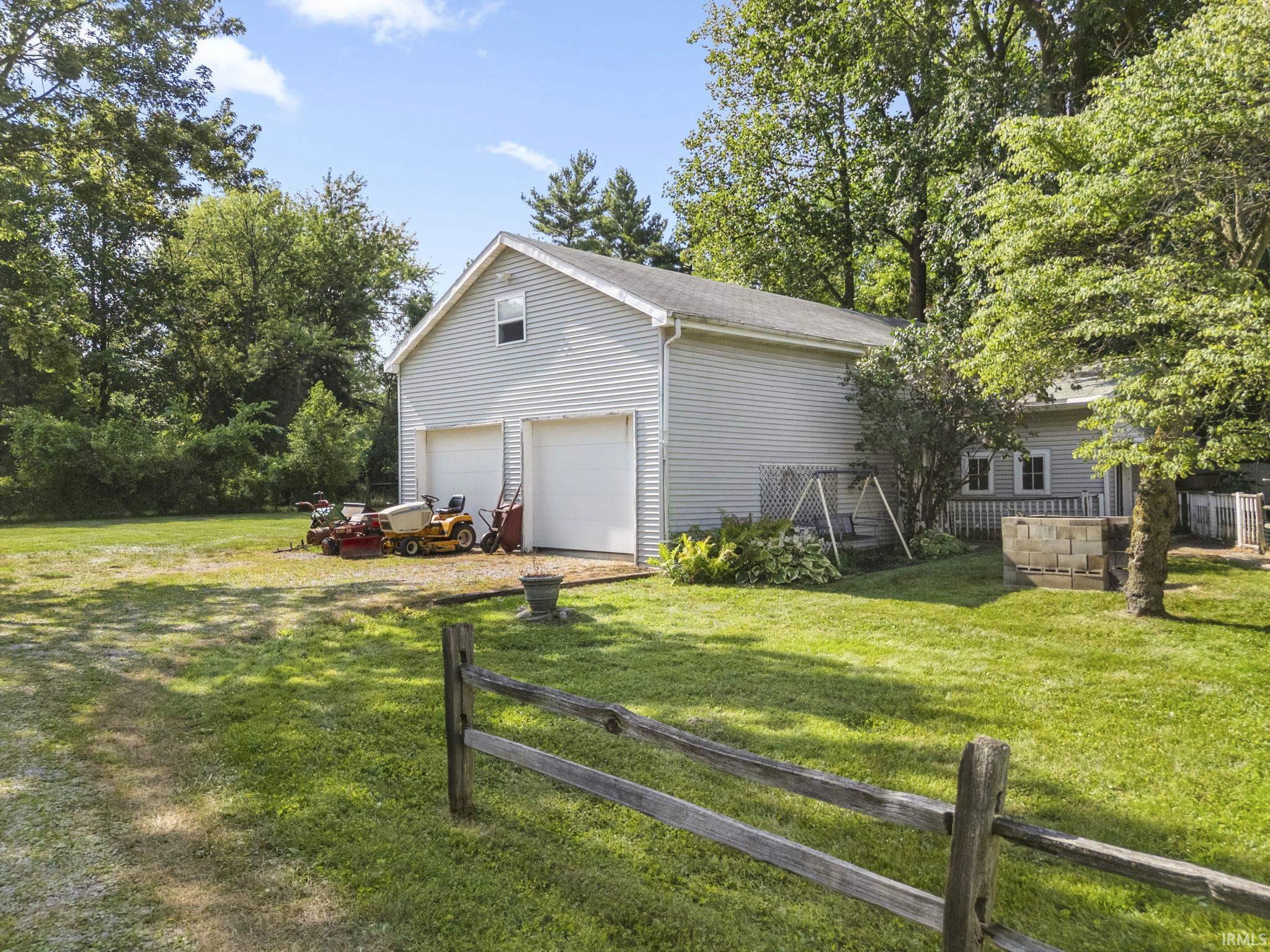 7547 Auburn Road Fort Wayne, IN 46825 - Photo 4 of 36 Gallery Image 4
