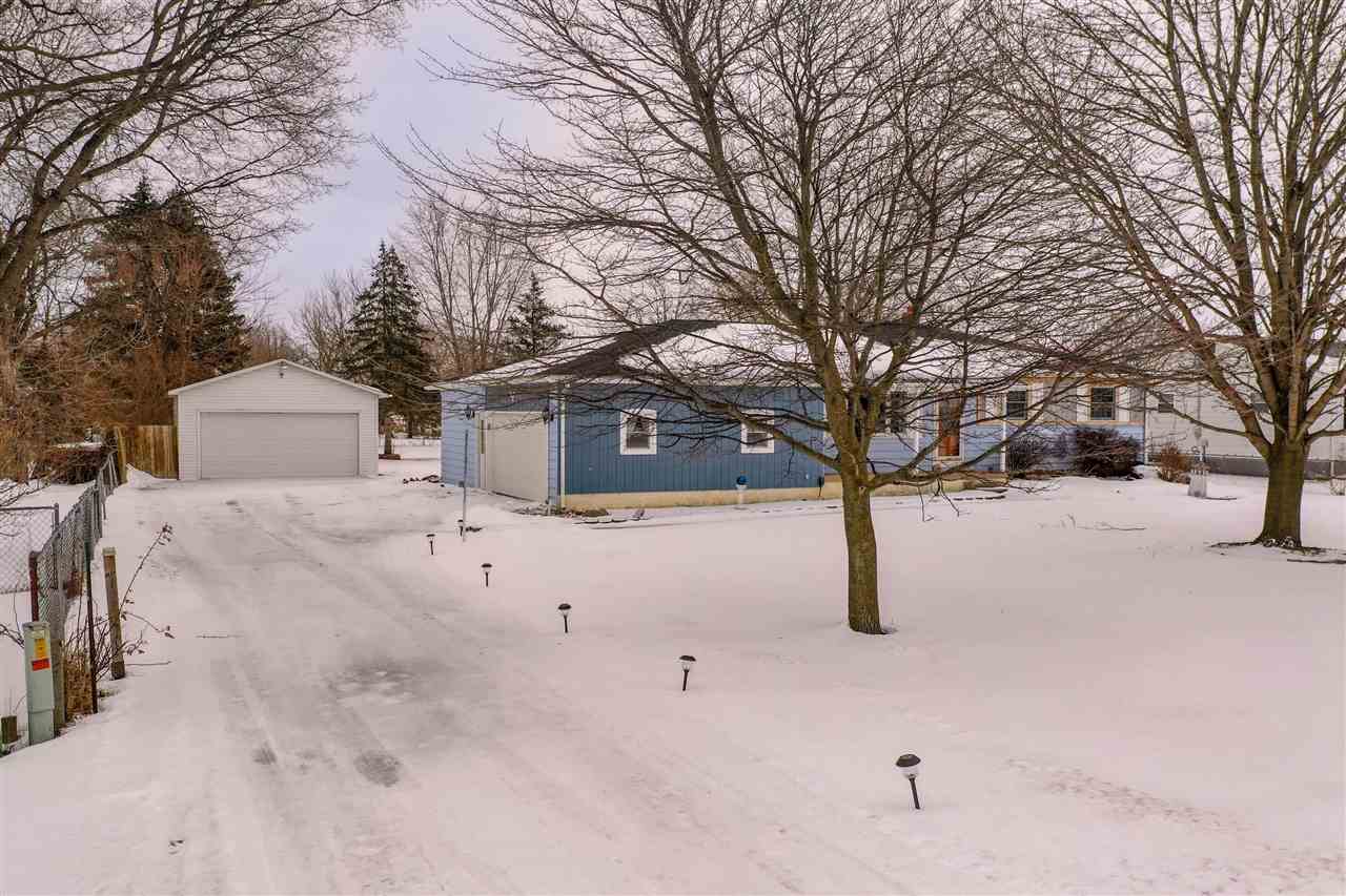 6021 Duffield Road Swartz Creek, MI 48473 - Photo 3 of 46 50066160-2.JPG