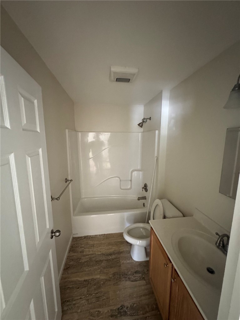 73 South Ferry Road Narragansett, RI 02882 - Photo 3 of 10