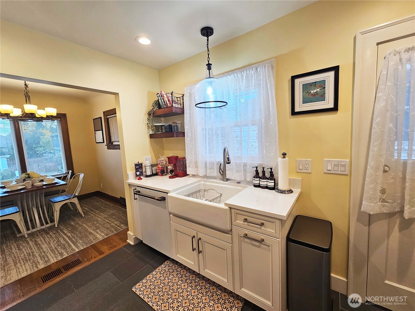 154 Northwest 73rd Street Seattle, WA 98117 - Photo 12 of 37