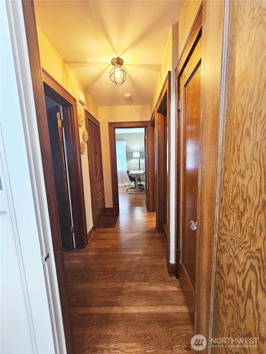 154 Northwest 73rd Street Seattle, WA 98117 - Photo 15 of 37
