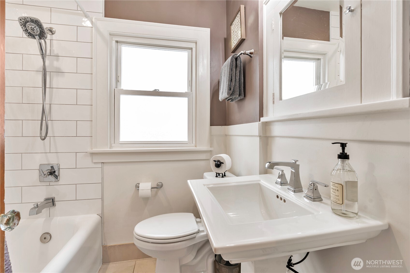 154 Northwest 73rd Street Seattle, WA 98117 - Photo 16 of 37