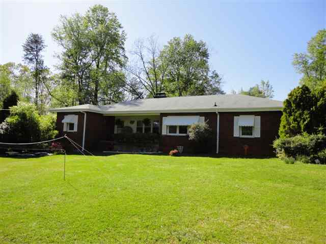 28 State Rd S-23-608 Greenville, SC 29609 - Photo 1 of 22