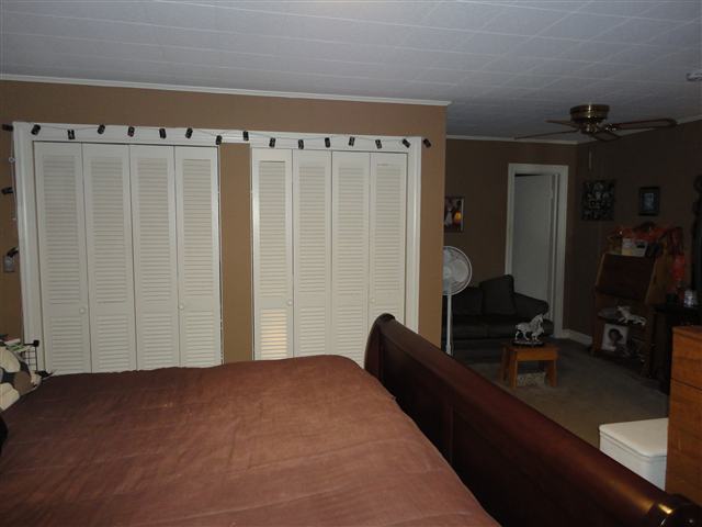 28 State Rd S-23-608 Greenville, SC 29609 - Photo 18 of 22