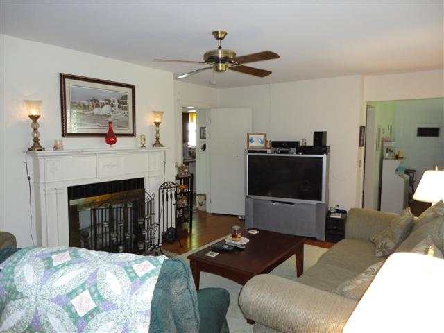 28 State Rd S-23-608 Greenville, SC 29609 - Photo 4 of 22