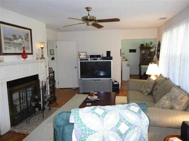 28 State Rd S-23-608 Greenville, SC 29609 - Photo 5 of 22