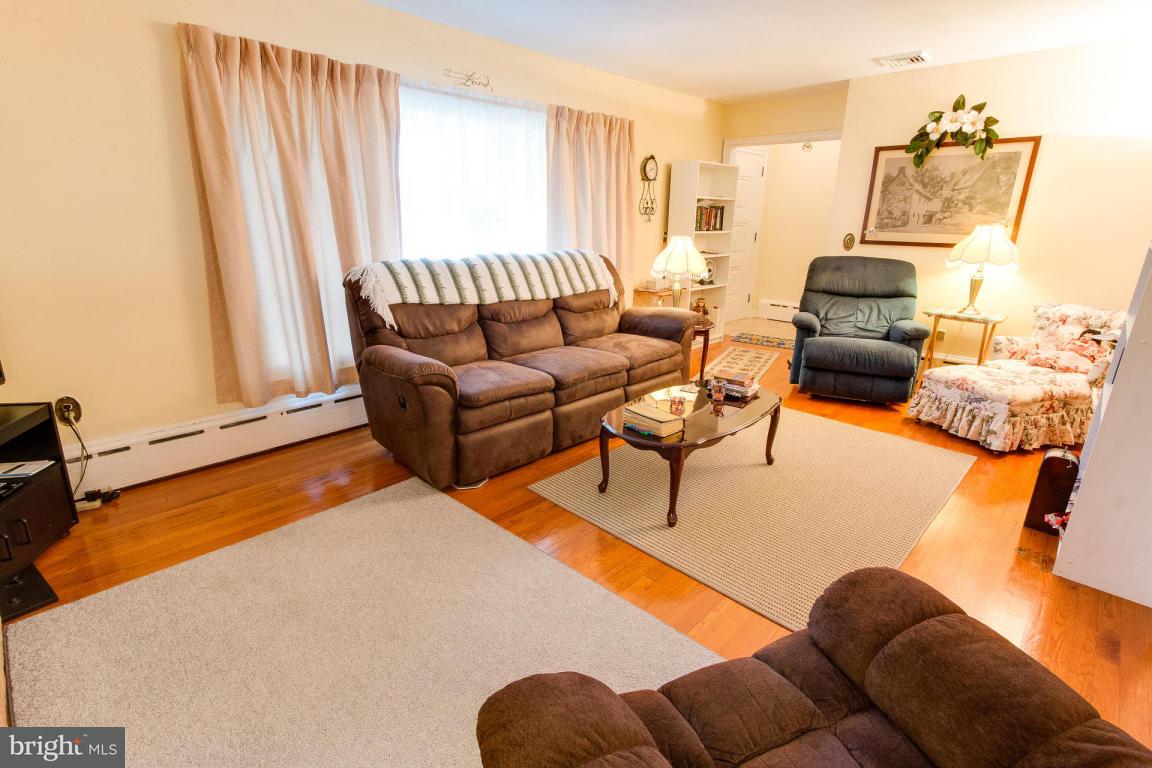 137 Owl Hill Road Lititz, PA 17543 - Photo 9 of 30