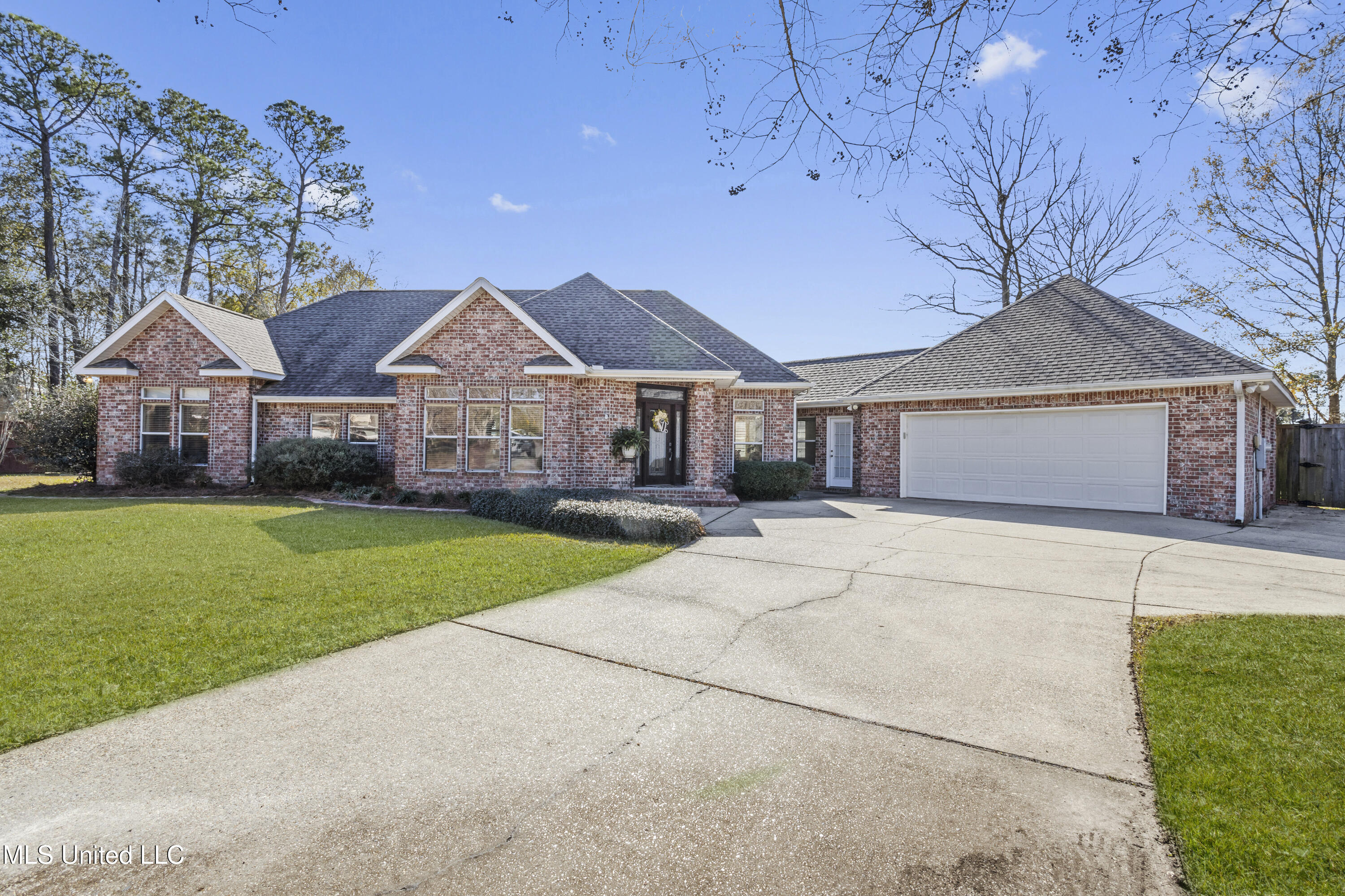 6700 Orchard Road Ocean Springs, MS 39564 - Photo 2 of 49 002