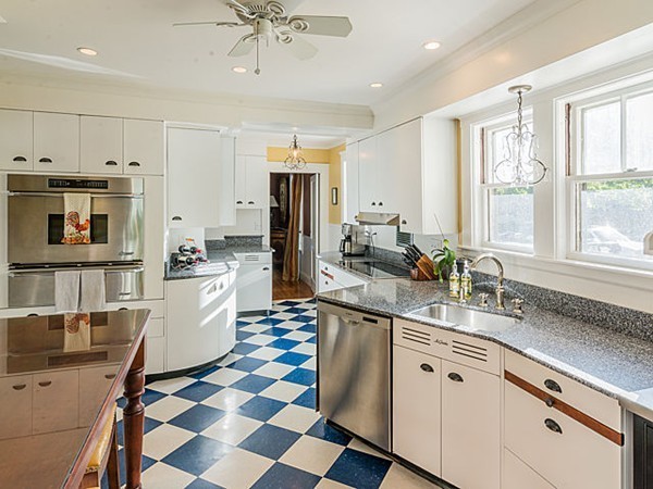 18 Otsego Road Worcester, MA 01609 - Photo 3 of 30 Gallery Image 3