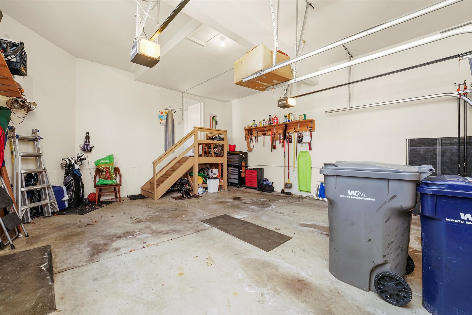 14501 Golf Road Orland Park, IL 60462 - Photo 49 of 53 a view of a garage