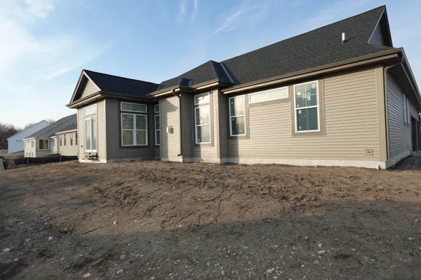 $646,990 | 1343 Periwinkle Pass, Oconomowoc, WI 53066