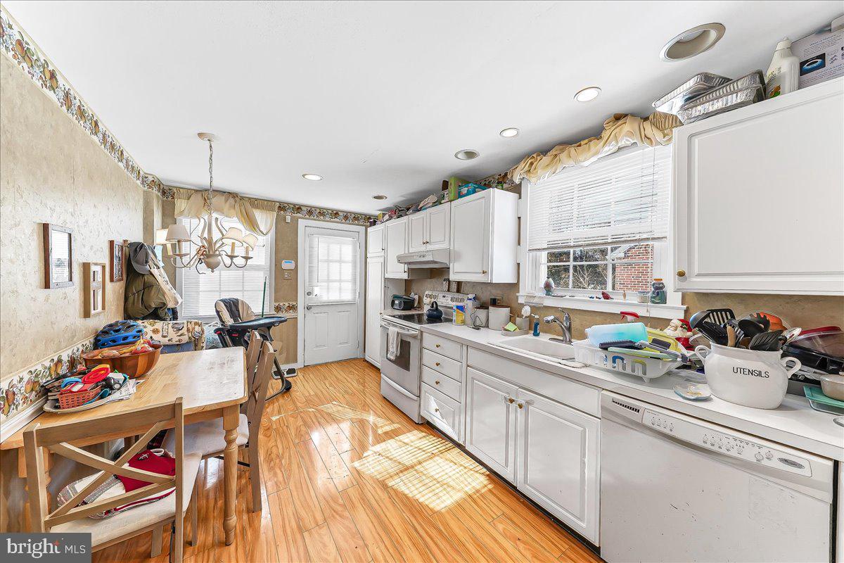 472 Larchwood Road Springfield, PA 19064 - Photo 7 of 16