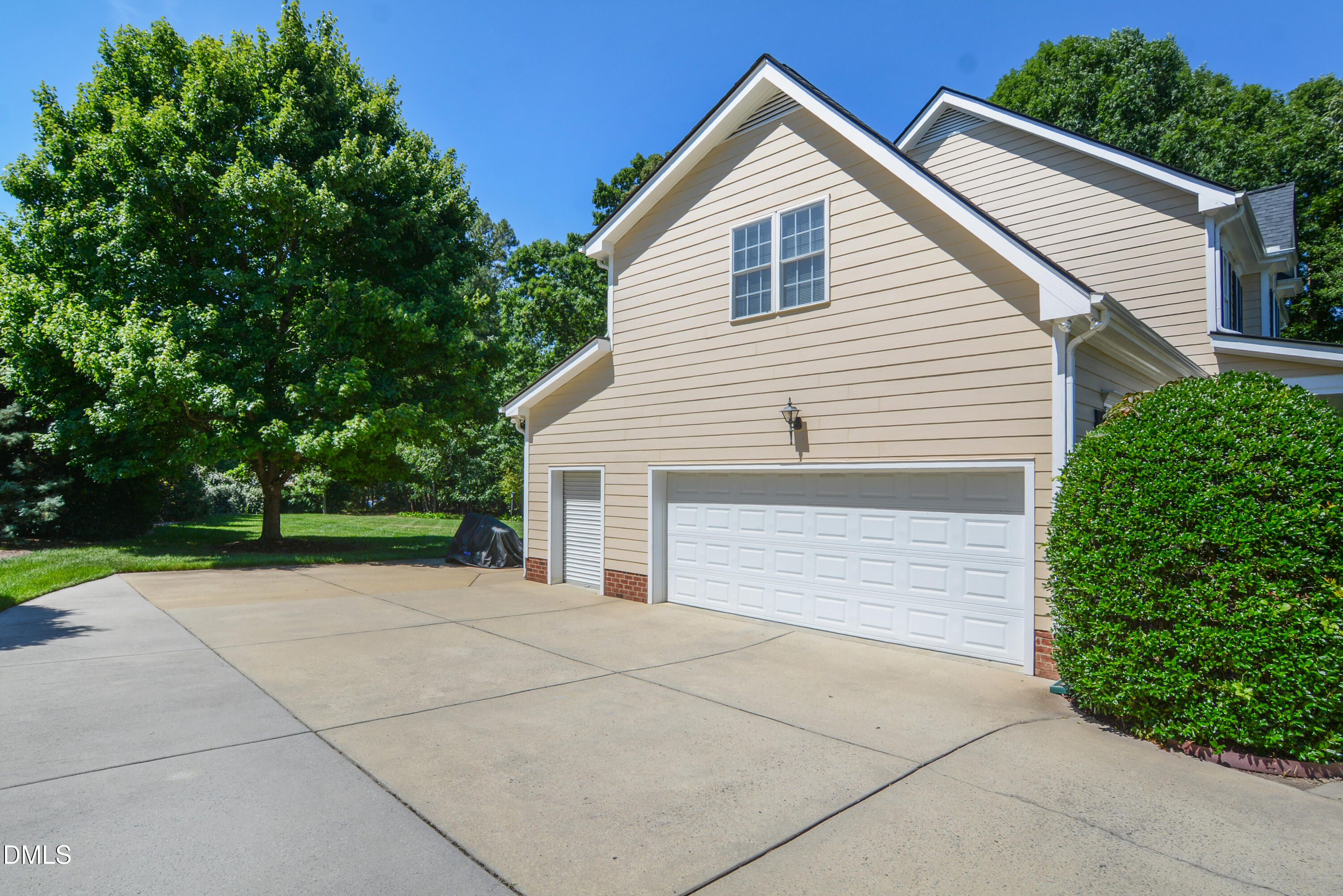 1341 Laneridge Court Raleigh, NC 27603 - Photo 3 of 32