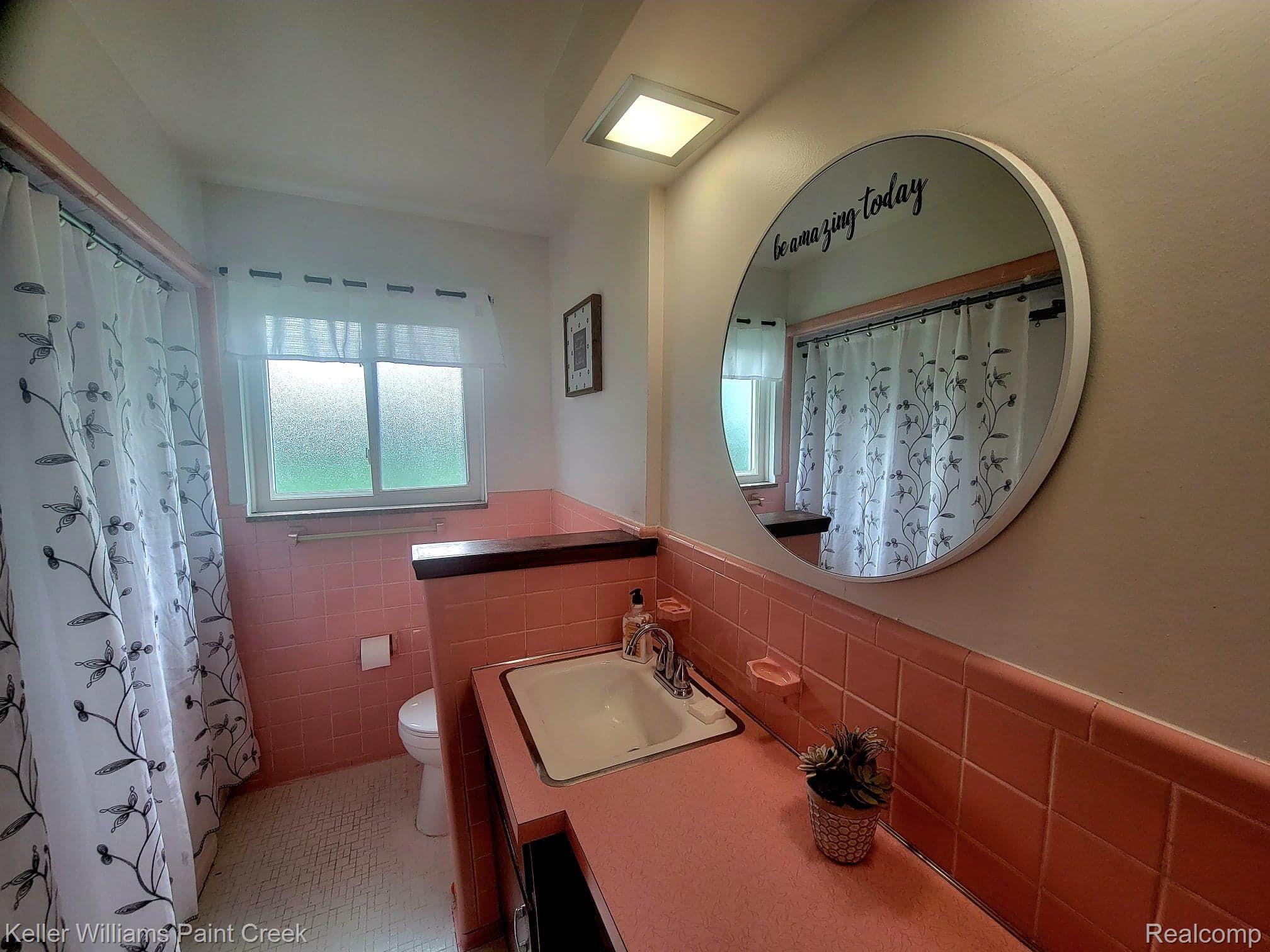 8634 Dale Center Line, MI 48015 - Photo 10 of 16 Gallery Image 10