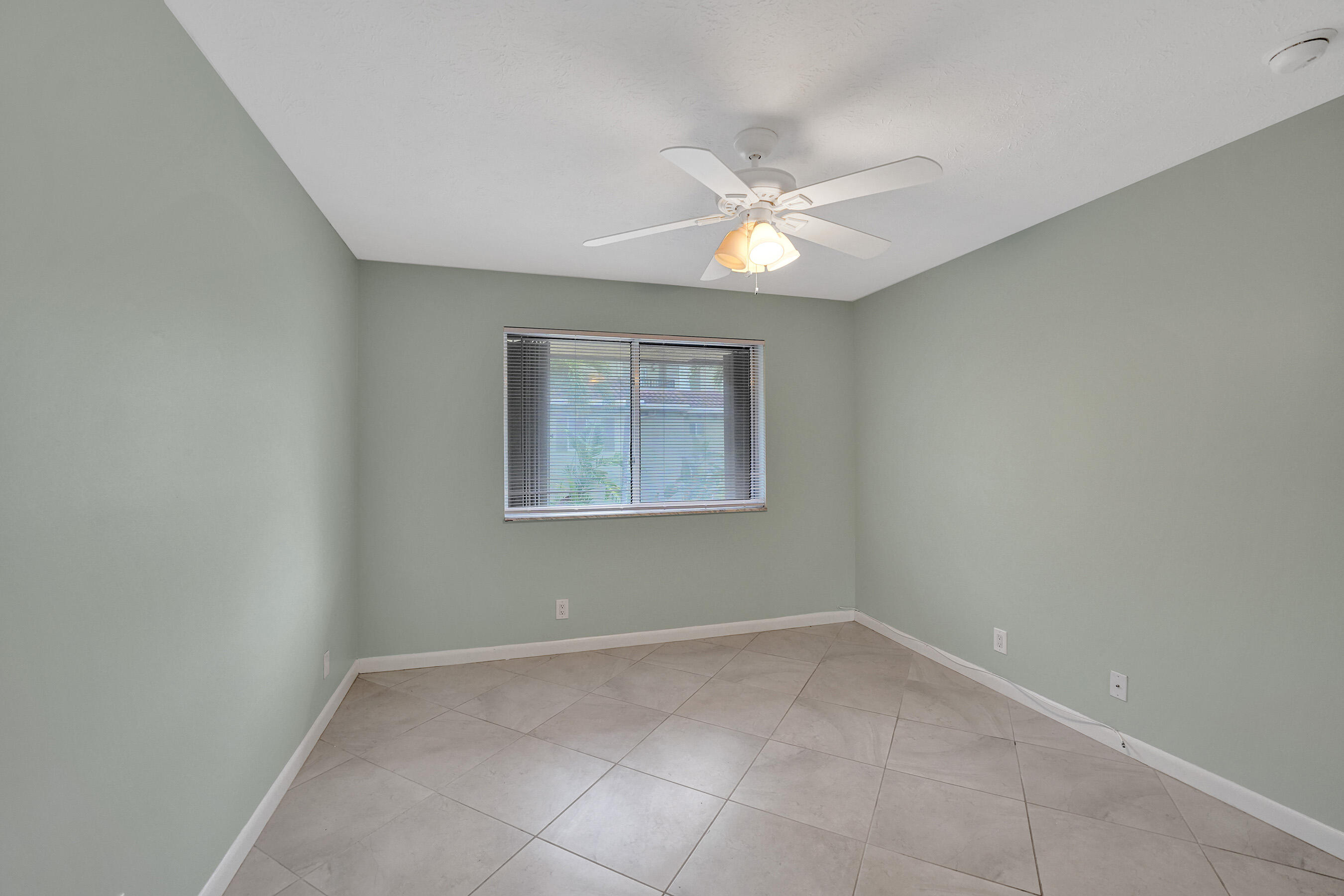 1250 Miami Road, Unit 11 Fort Lauderdale, FL 33316 - Photo 17 of 38 DSC08111