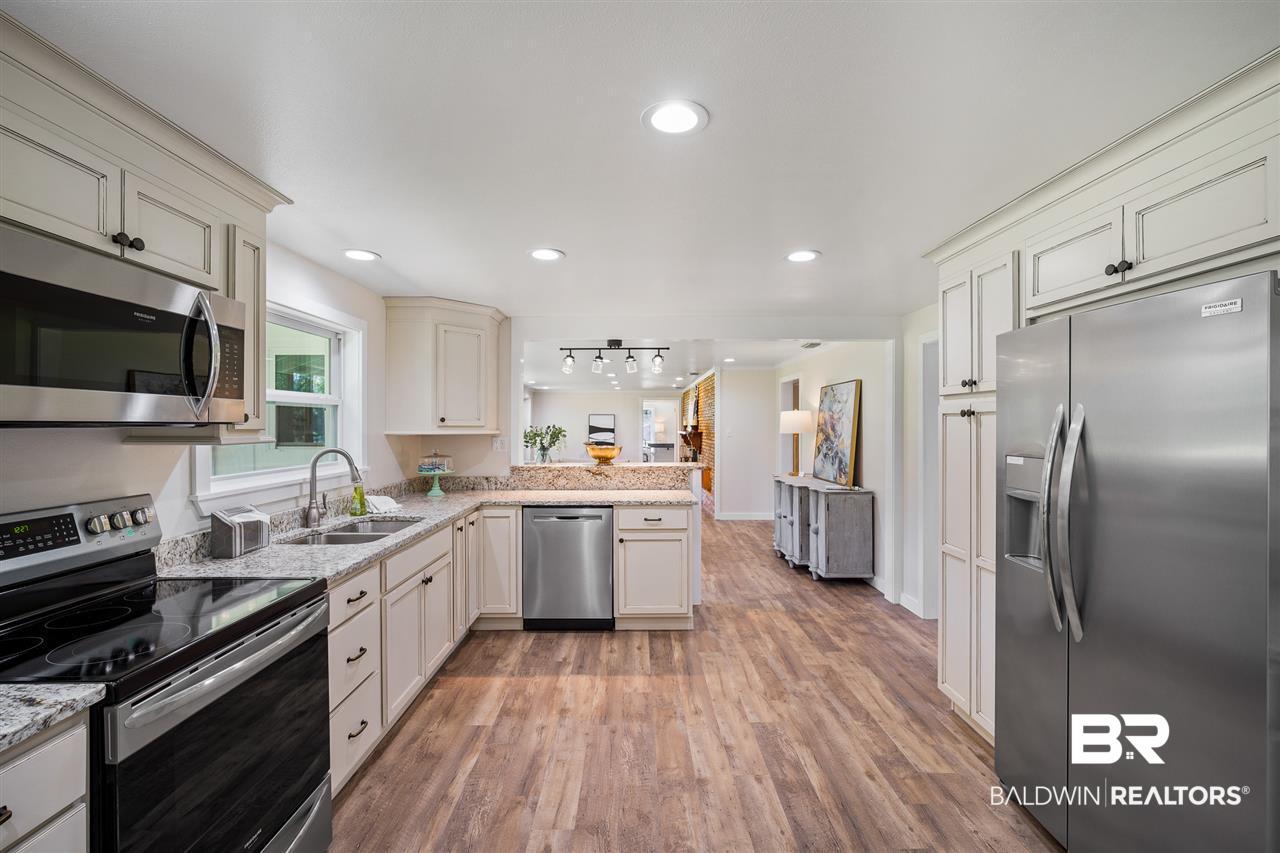 16475 D River Park Road Fairhope, AL 36532 - Photo 6 of 31