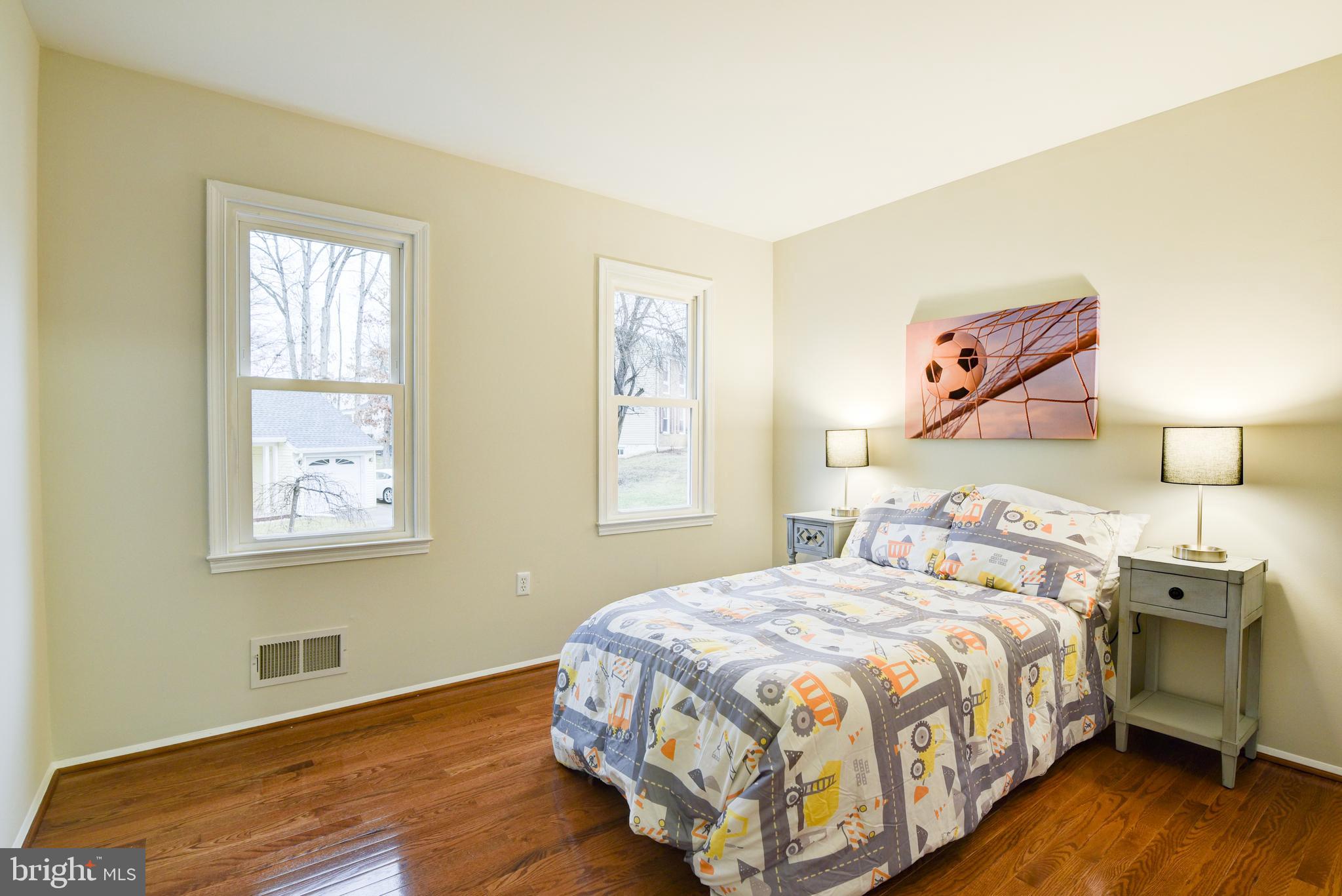 1520 Coat Ridge Road Herndon, VA 20170 - Photo 24 of 33 Upper Level Bedroom #3.
