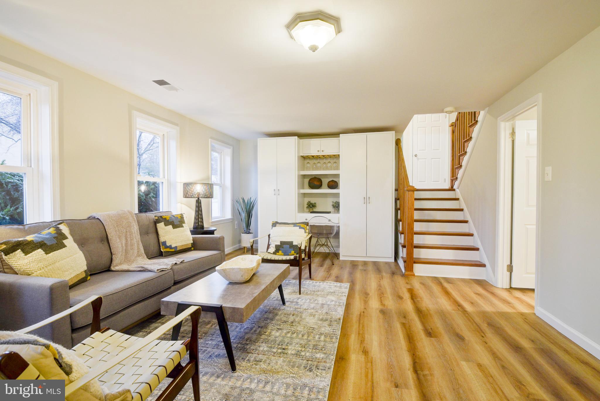 1520 Coat Ridge Road Herndon, VA 20170 - Photo 25 of 33 Lower Level Family Room with Built-Ins.