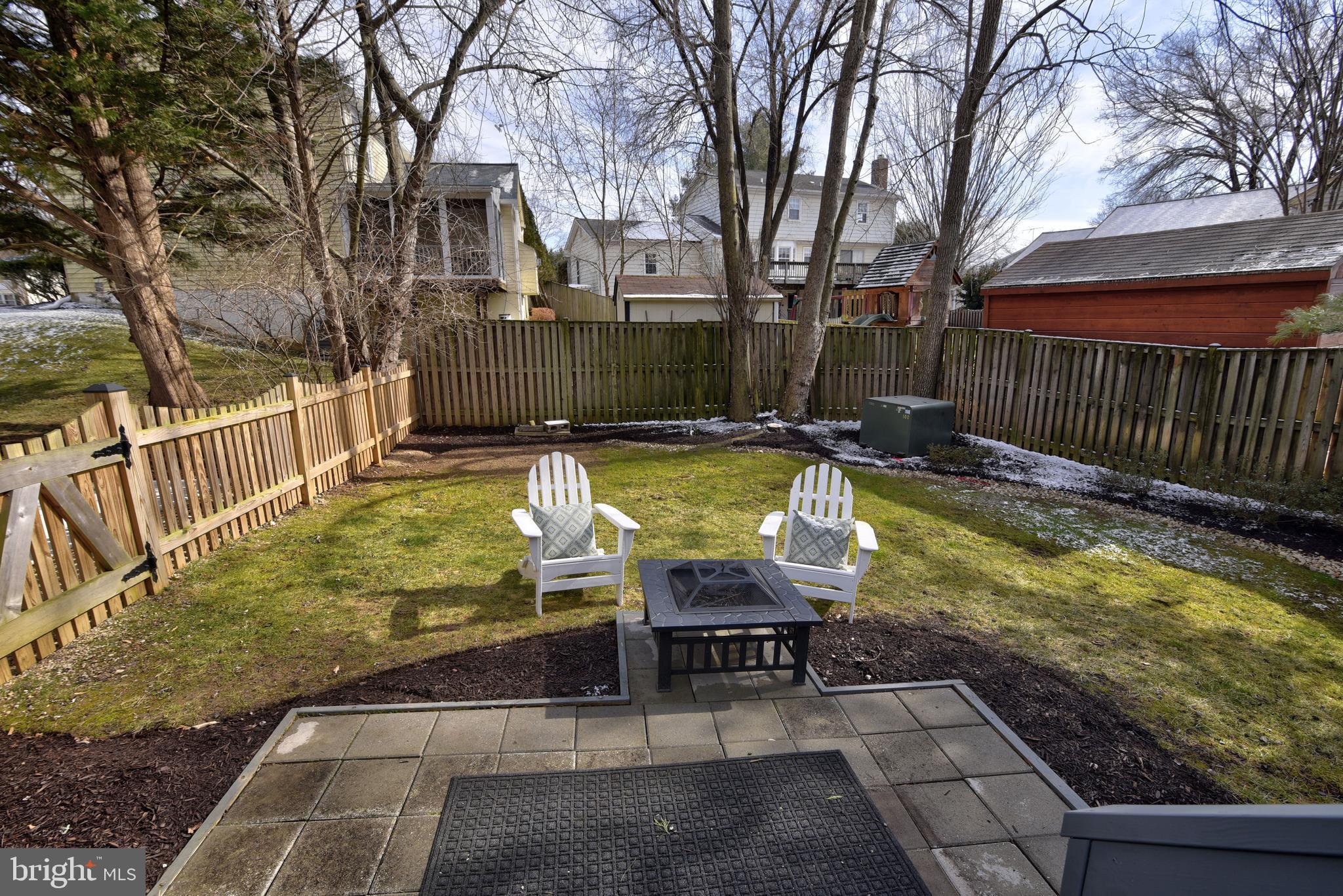 1520 Coat Ridge Road Herndon, VA 20170 - Photo 8 of 33 Patio off Deck for Additional Outdoor Seating.