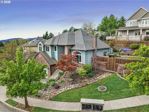 $694,000 | 16093 Southeast Goosehollow Drive, Damascus, OR 97089