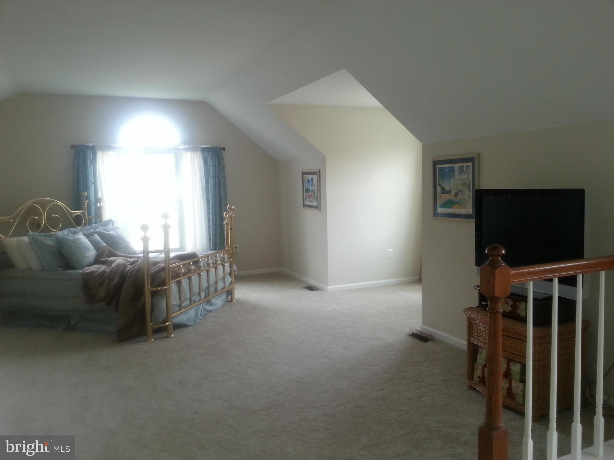 6818 Compton Heights Circle Clifton, VA 20124 - Photo 14 of 26 Bedroom (Master)