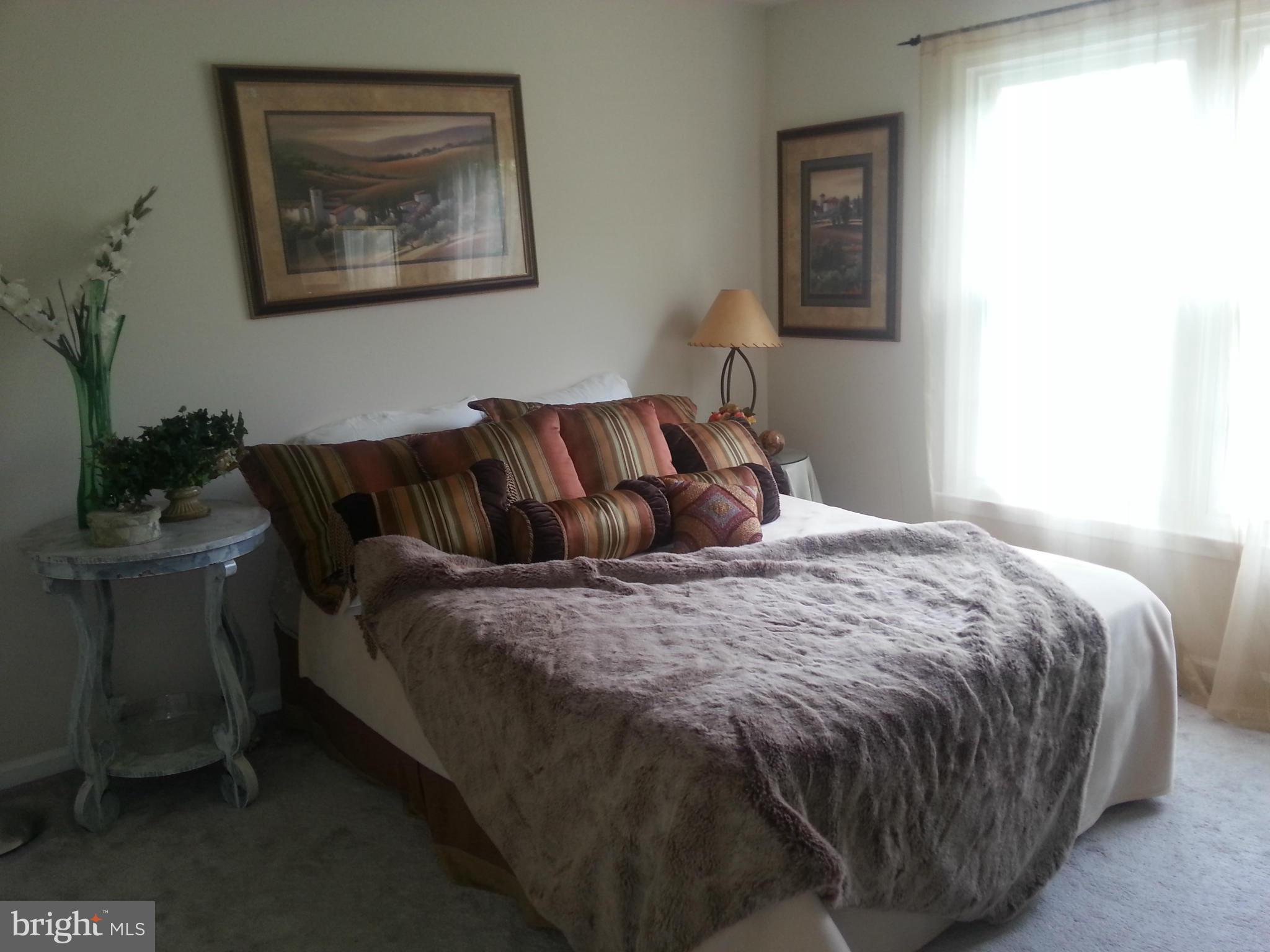 6818 Compton Heights Circle Clifton, VA 20124 - Photo 20 of 26 Bedroom