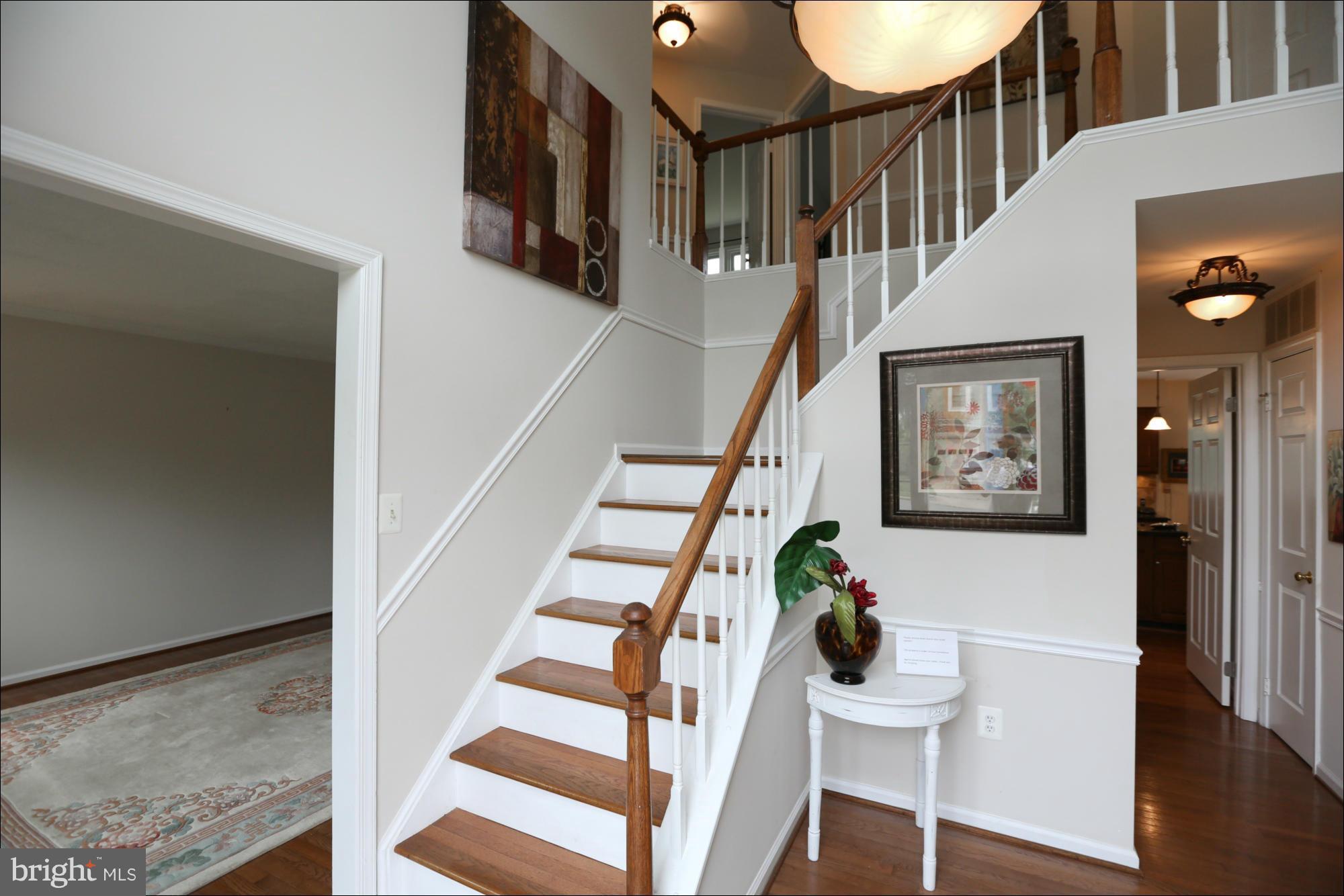 6818 Compton Heights Circle Clifton, VA 20124 - Photo 3 of 26 Interior (General)