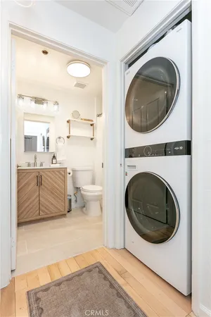 $349,999 | 19350 Sherman Way, Unit 124, Reseda, CA 91335