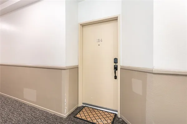 $349,999 | 19350 Sherman Way, Unit 124, Reseda, CA 91335