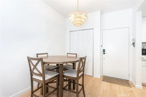 $349,999 | 19350 Sherman Way, Unit 124, Reseda, CA 91335